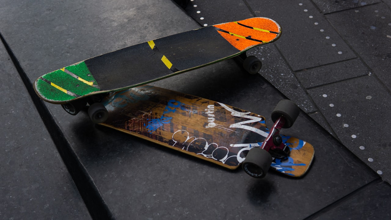 How Can An Electric Skateboard Be Operated?